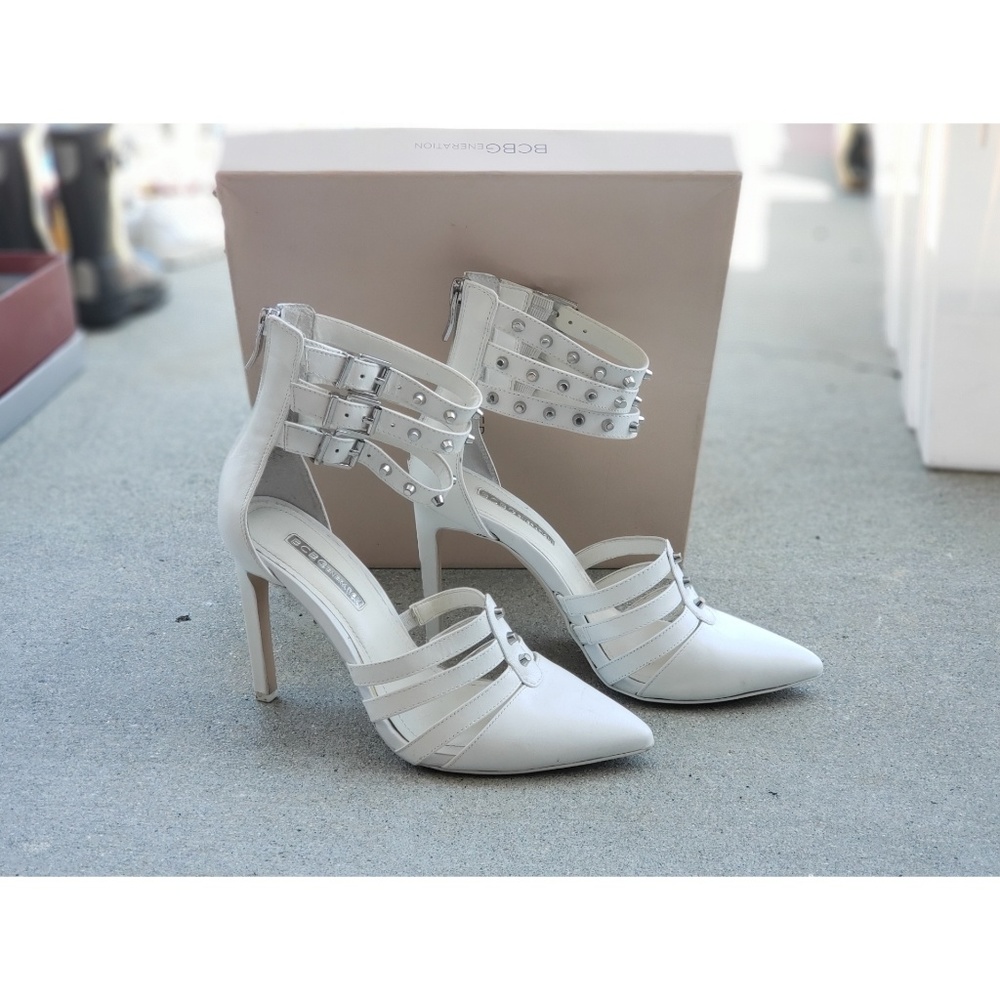 BGBG studded pumps